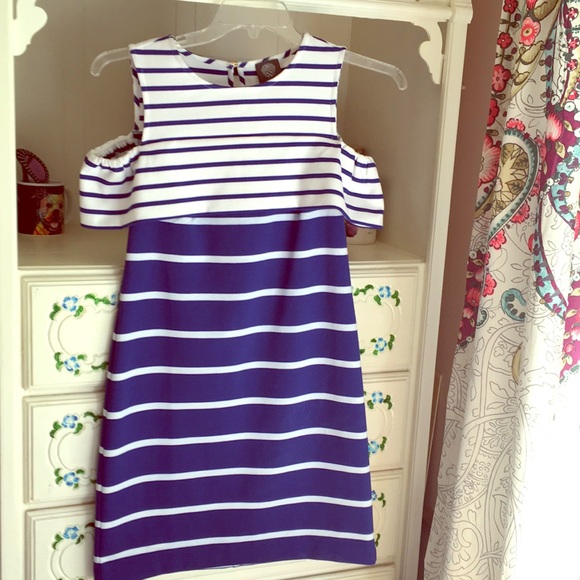 Vince Camuto Dresses & Skirts - Adorable Vince Camuto dress